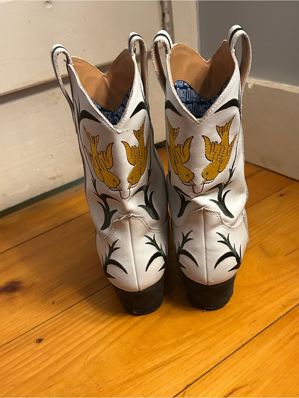 dingo Cowboy Cowgirl Boots Bird and Green vines - Picture 5 of 8